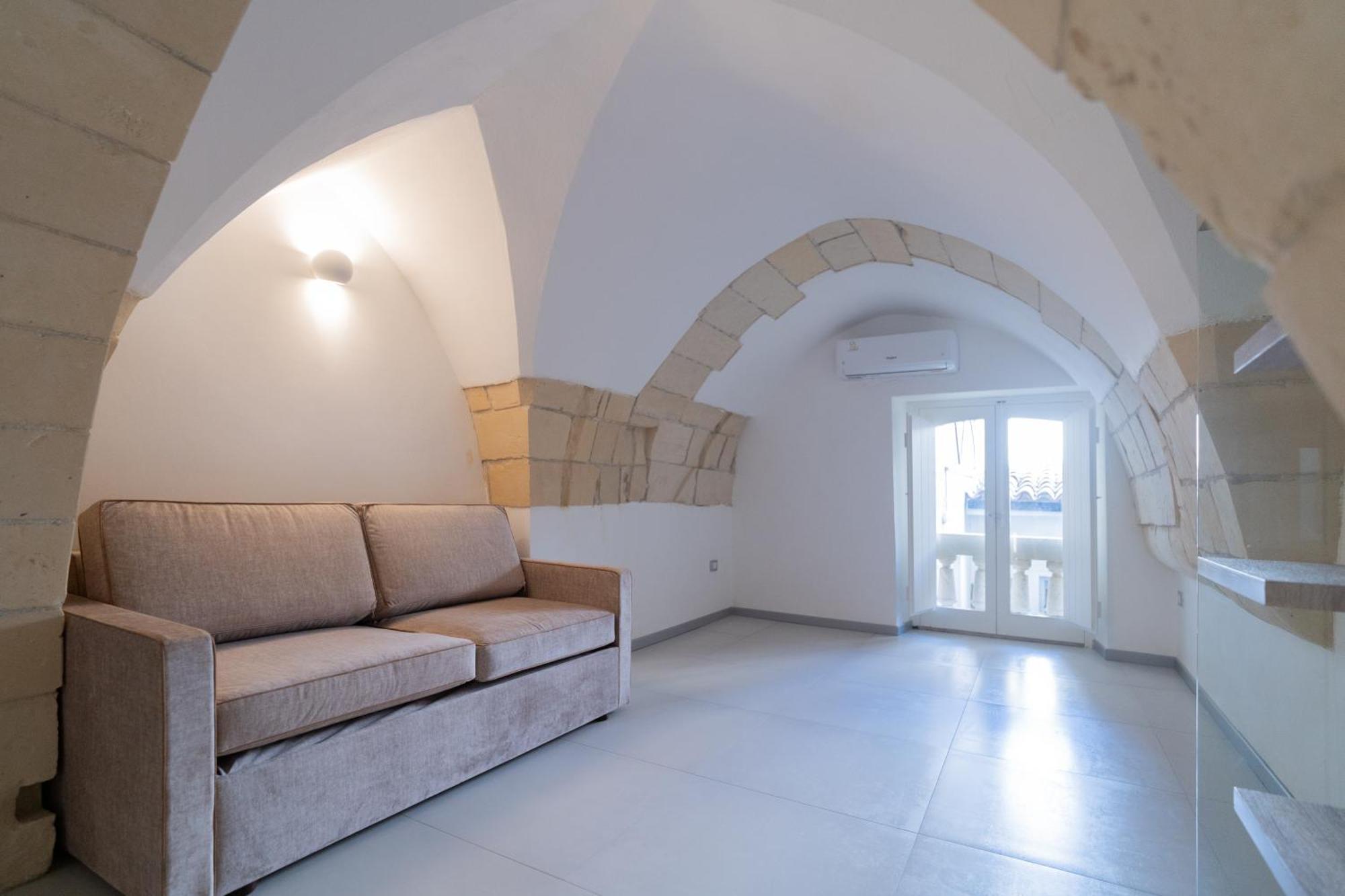 Dimora Barocca Luxury Suites Lecce Exterior foto
