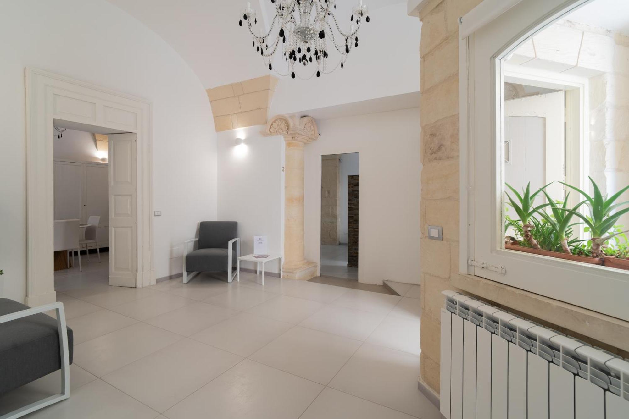 Dimora Barocca Luxury Suites Lecce Exterior foto