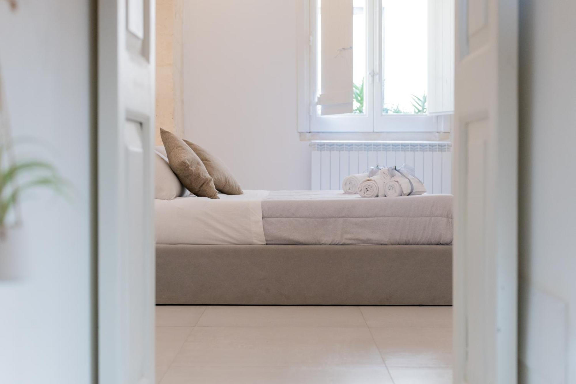 Dimora Barocca Luxury Suites Lecce Exterior foto